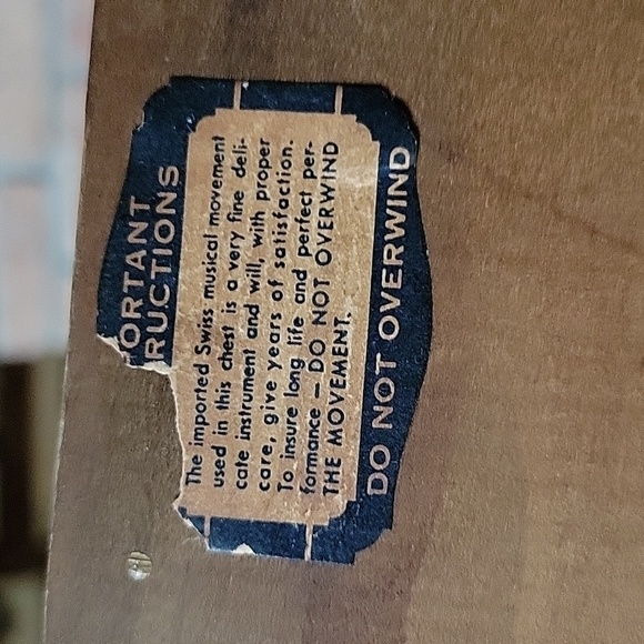 VINTAGE SWISS MUSIC JEWELRY BOX - Picture 7 of 9